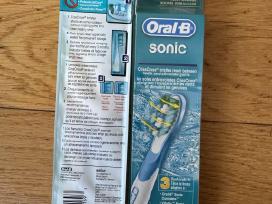 3 Oral-b Sonic antgaliai