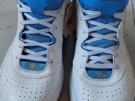 Parduodu Adidas kedus 55 dydžio.