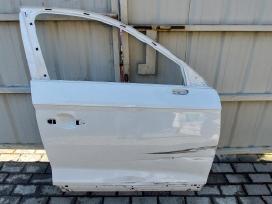 Audi q5 priekinės dešinės pusės durys