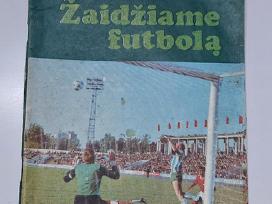 Sena knyga "Žaidžiame futbolą"
