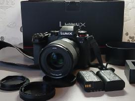 Panasonic Lumix S5 su dviem objektivais