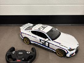 Radijo bangomis valdomas Bmw automobilis