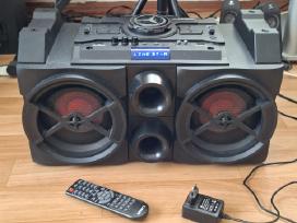 Kolekcijai išlaikytų kolonėlių Dj Boost ir t.t.