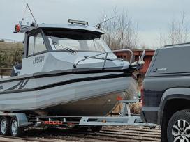 Trolling boat