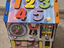 Edukacinis lavinamasis namelis (Busyboard)