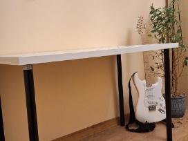 Žaismingas naujas Ikea rašomasis stalas 120x60