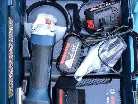 Bosch naujas kampinis pjoviklis