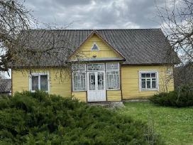 Sodyba Ignalinos r.-rąstinis namas,didelis sklypas
