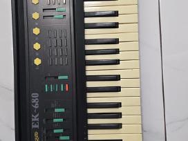 Sintezatorius Ek-680