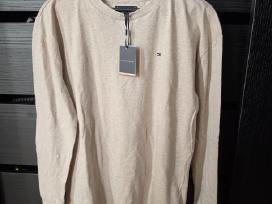 176 dydžio Tommy Hilfiger marškinėliai