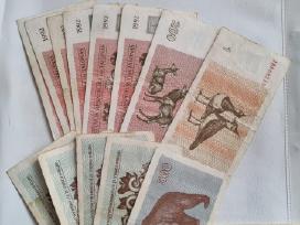 Banknotai ivairus