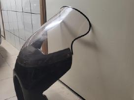 Motociklo stiklas nuo vėjo