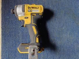 Dewalt impaktas dcf887.
