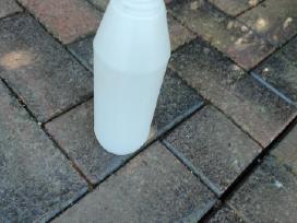 0.5 ltr.plastikiniai indai.