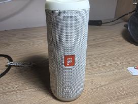 Selling Jbl flip 4 good condition