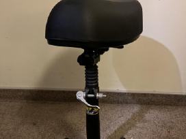 Sėdynė elektriniam paspirtukui