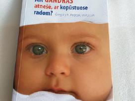 Ar gandras atnešė, ar kopūstuose radom ?