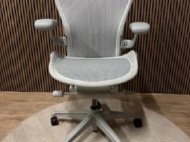Herman Miller Aeron Remastered Mineral