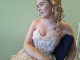 Dizainerio šventinė suknelė