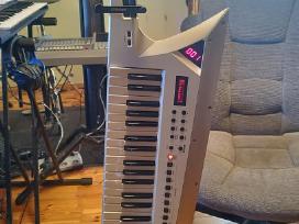 Legendinis sintezatorius Ax Edge Roland !