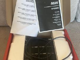 Akai mpd 218