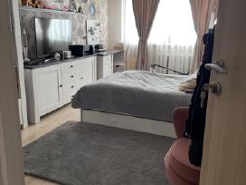 Parduodu 2 kambarių butą arba keičiu į namą