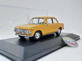 Bmw 2002 E10 oranžinė 1:43 Schuco [neorg. vitrina]
