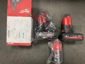 Milwaukee, Dewalt baterijos