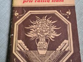 Prie vaišių stalo (L. Kadziauskienė)