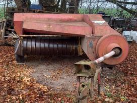 Presas New Holland 268 šienui ar šiaudams