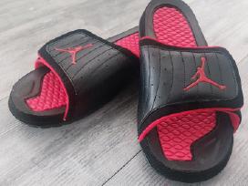 Naujos jordan vasarines slepetes