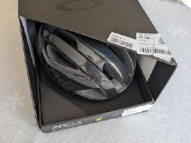 Oakley Aro3 Šalmas su Mips- S dydis