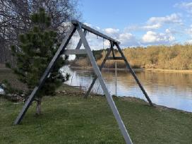 Parduodamos tvirtos lauko supynės