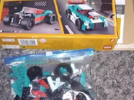 Parduodu mazai naudota lego masina su visom dalimi