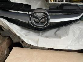 2009 Mazda 5, priekinės lempos ir gtotelės
