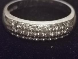 750 pr auksas su 0.51 ct briliantais