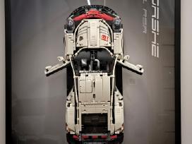 Lego technic Porsche 911 Rsr modeliukas supaveiks