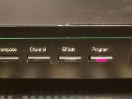 Kurzweil Micropiano ir Cme Uf8 midi klaviatūra