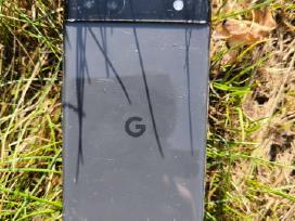 Pixel 6a 6/128gb Android 16 iššviesyklio keitimui.