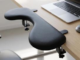 Ergonominė rankų atrama stalui