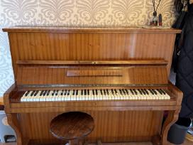 Pianinas Legnica su kėdute