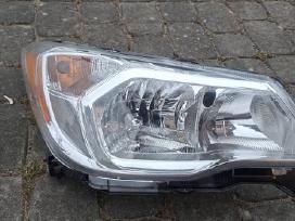 Parduodu Subaru Forester žibintą ir sparnus