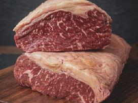 Brandinta Jautiena, kepsniai(wagyu, Angus), lašiša