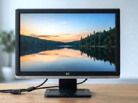 22'' LCD monitoriai 15€