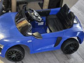 Elektromobilis audi R8 su pulteliu
