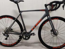 Cube gravel