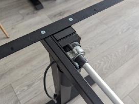 Desktronic stalo rėmas (sugedęs mechanizmas)