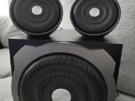 F&d subwoofer su kalonelem
