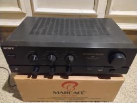 Vintage Sony stiprintuvai