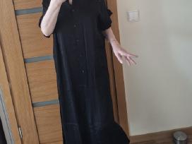 Ilga juoda užsegama suknelė